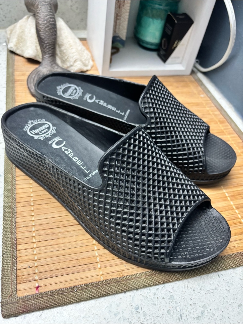 Jeffrey Campbell Havana Last fling black rubber jelly slides